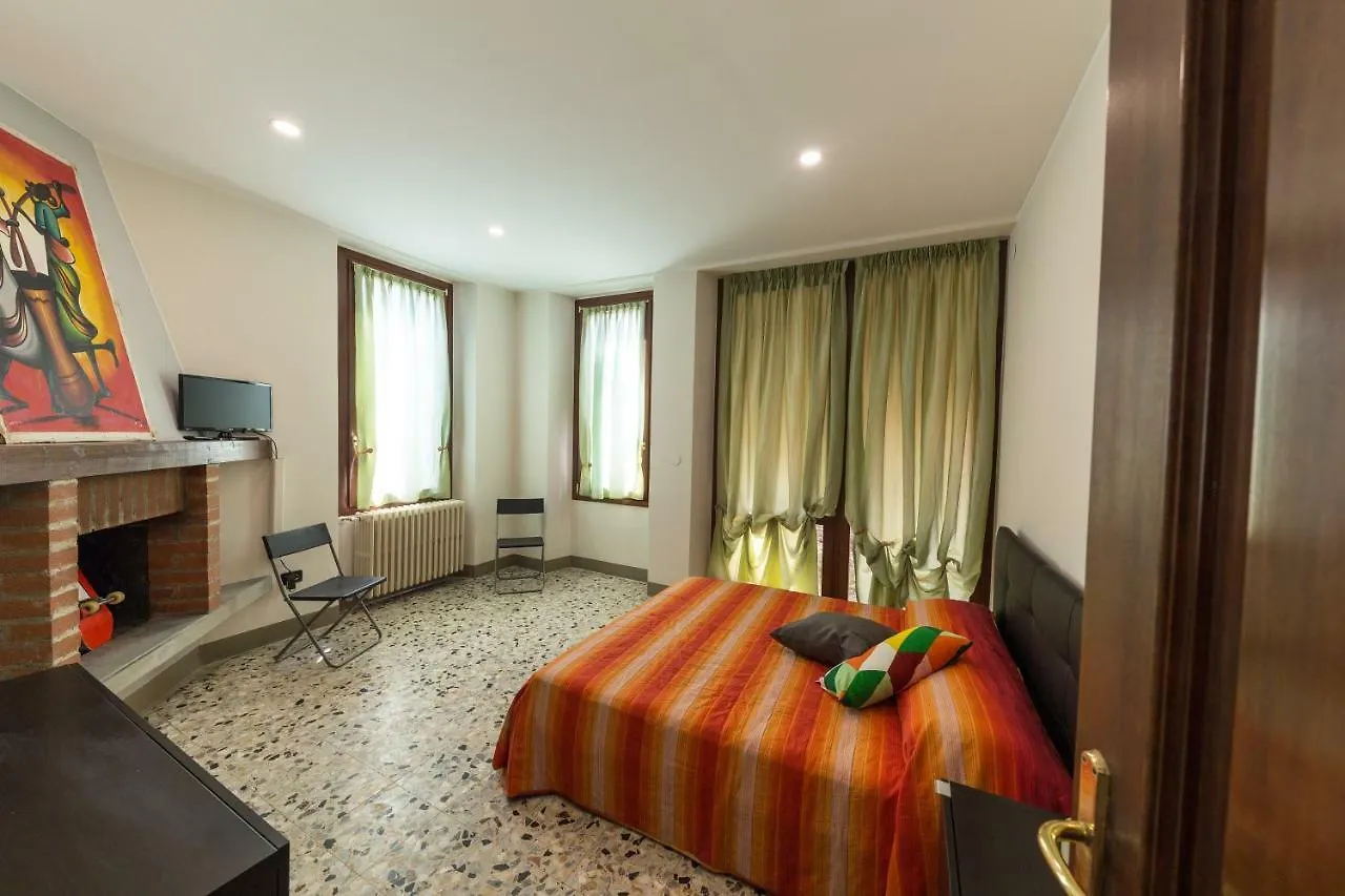 Bed and Breakfast Wake Surf House Sulzano 0*,  Italien